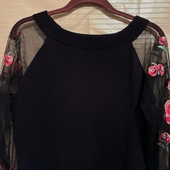 INC~DRESS/ TUNIC~BLACK~SHEER FLORAL ARMS~DESIGN~LG - Picture 3 of 6